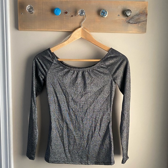 Dynamite Tops - Sparkly off shoulder top
